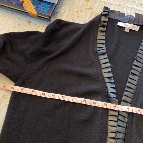 Siano Milano Black sweater Cardigan, with pleated trim closure . size M - Picture 8 of 10